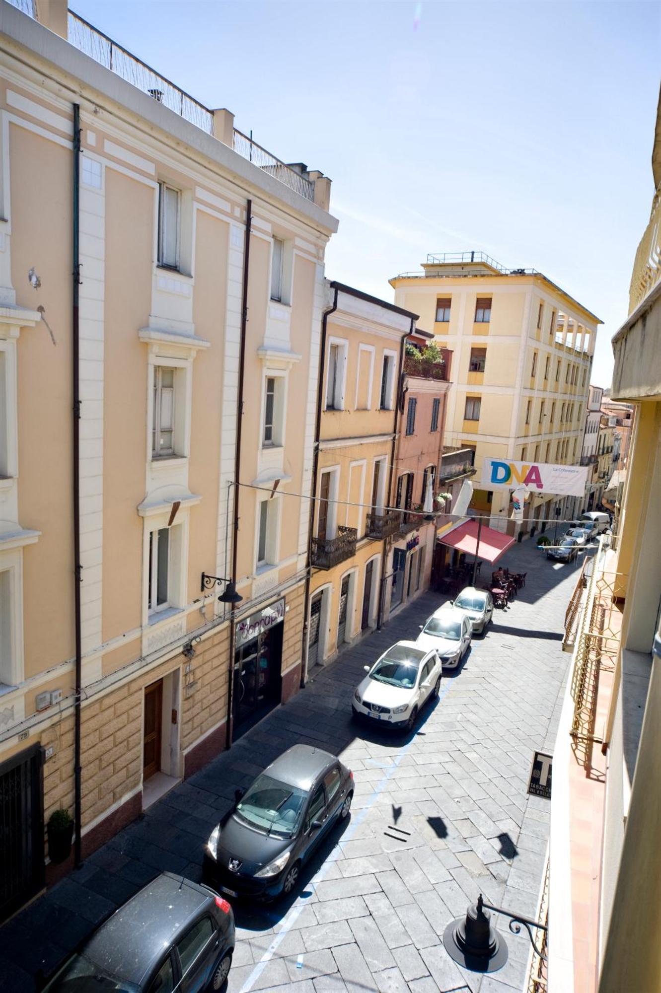 Domo Silvia E Paolo Hotel Nuoro  Exterior photo